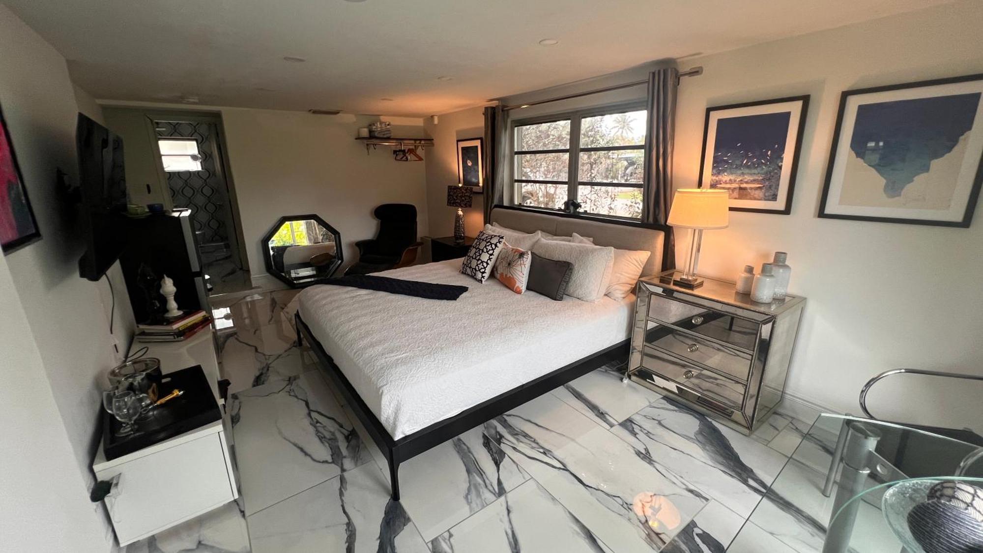 Paradise Gardens-Wilton Manors- Male Only Экстерьер фото
